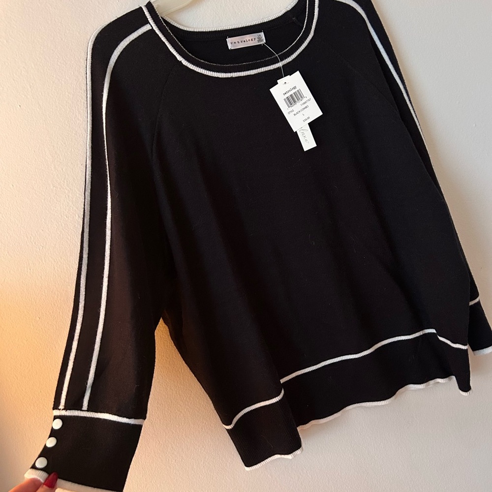 Chic Black and White Crew Neck Sweater